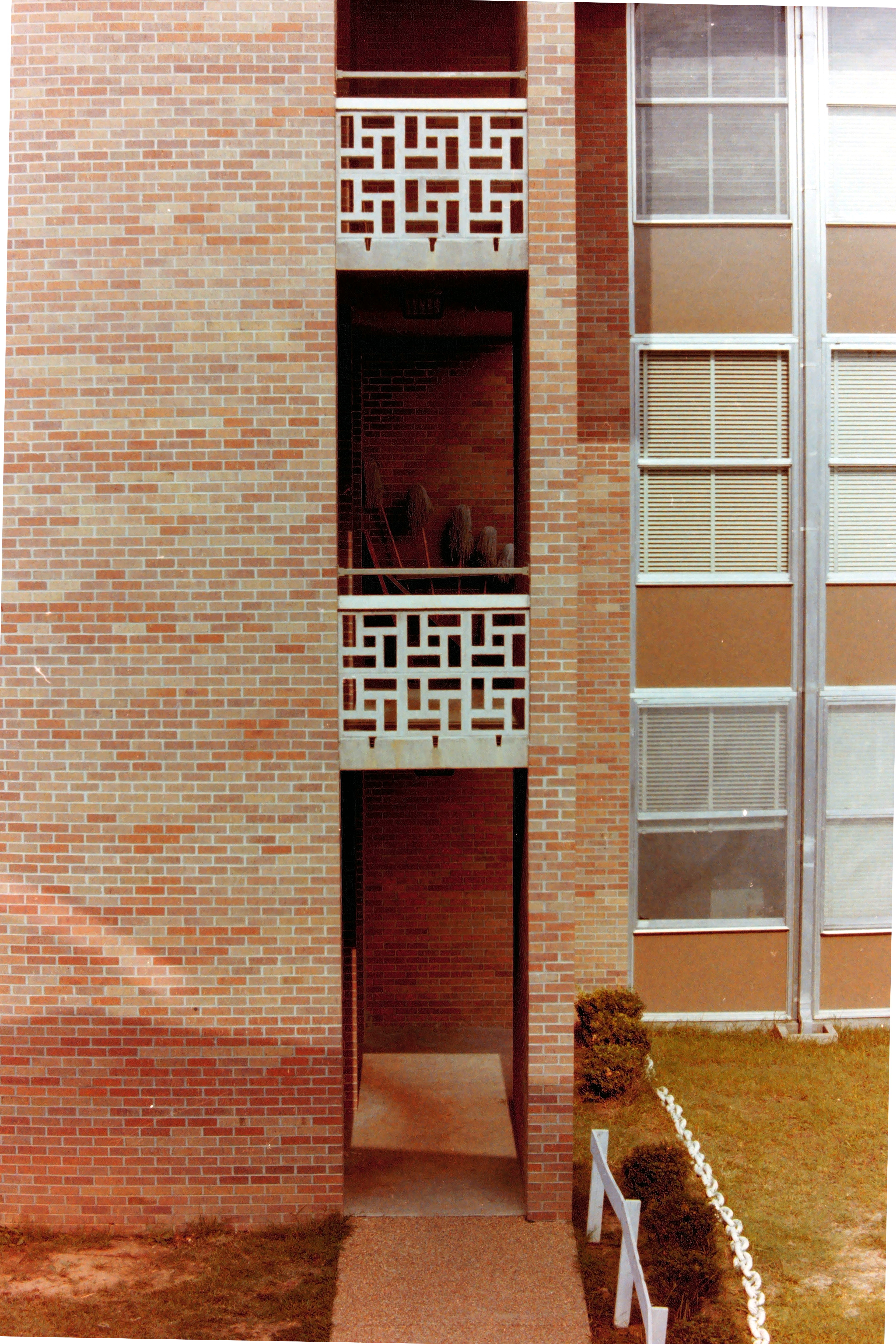 1977:06:01