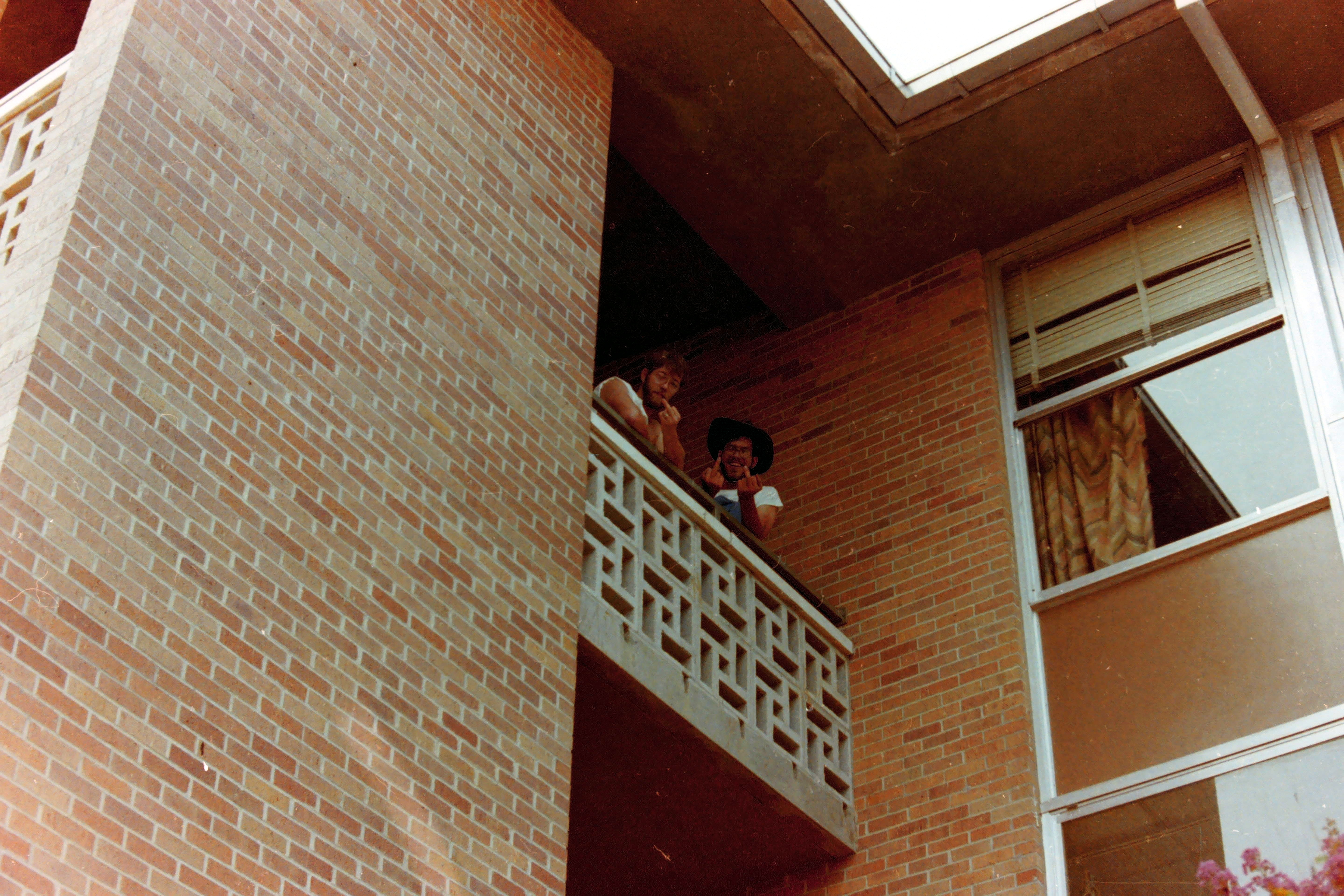 1977:06:01